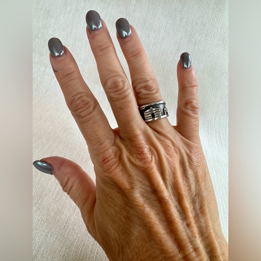 AWESOME VINTAGE NATIVE AMERICAN NAVAJO STERLING SILVER STORYTELLER BAND SIZE 5.5